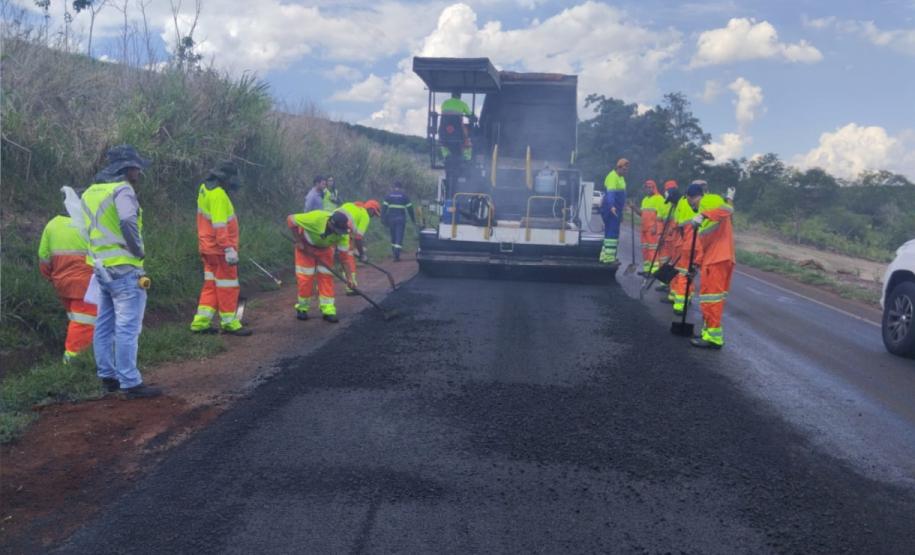 PR-439 conservação do pavimento entre Ribeirão do Pinhal e Santo Antônio da Platina