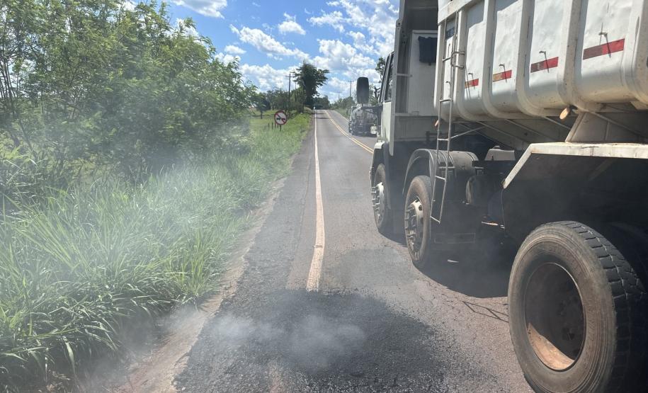 PR-485 serviços de tapa buracos entre Pérola e Cafezal do Sul