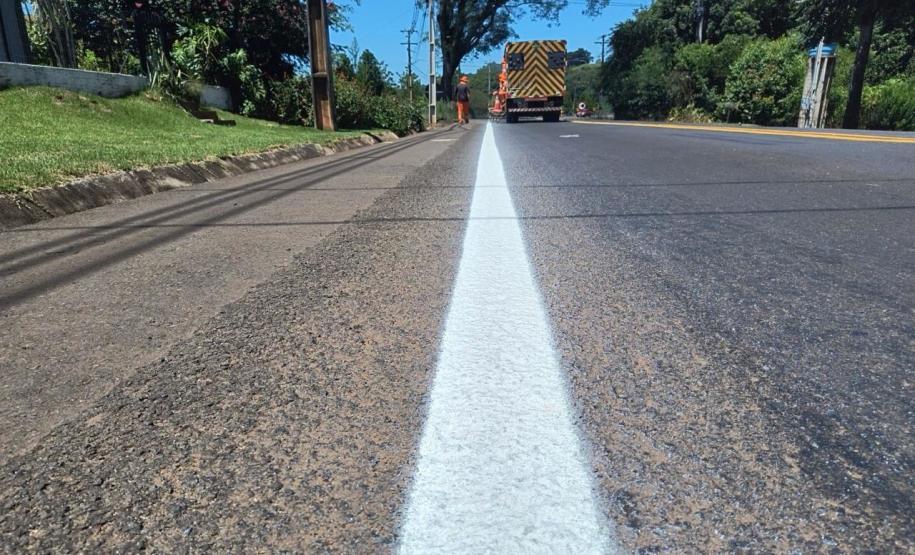 Serviços de reforço da sinalização na PR-566 entre Francisco Beltrão e Itapejara do Oeste