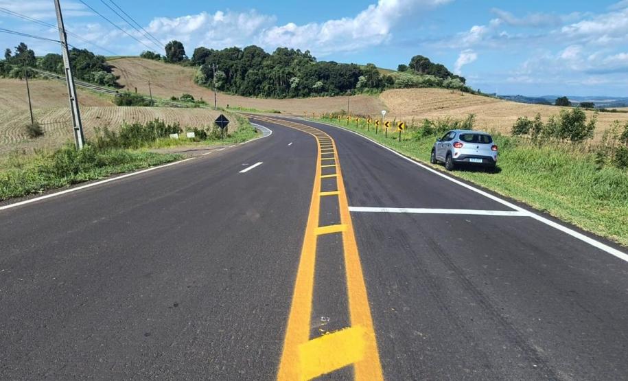 Serviços de reforço da sinalização na PR-566 entre Francisco Beltrão e Itapejara do Oeste