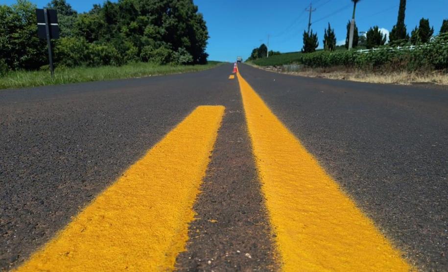 Serviços de reforço da sinalização na PR-566 entre Francisco Beltrão e Itapejara do Oeste