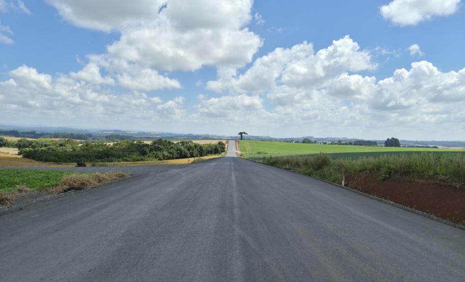 Pavimentação da PR-990 em Rebouças