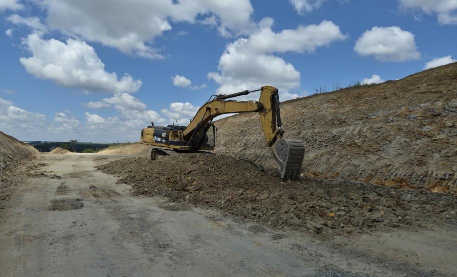 Pavimentação da PR-990 em Rebouças