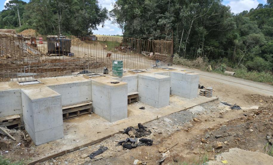 Pavimentação da PR-990 em Rebouças