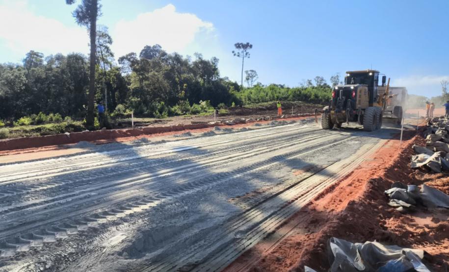 PR-092 Doutor Ulysses execução de solo-cimento