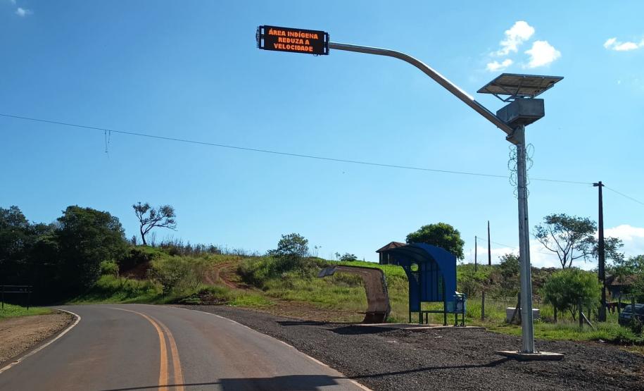 Novo abrigo para parada de ônibus na PR-473 em Nova Laranjeiras