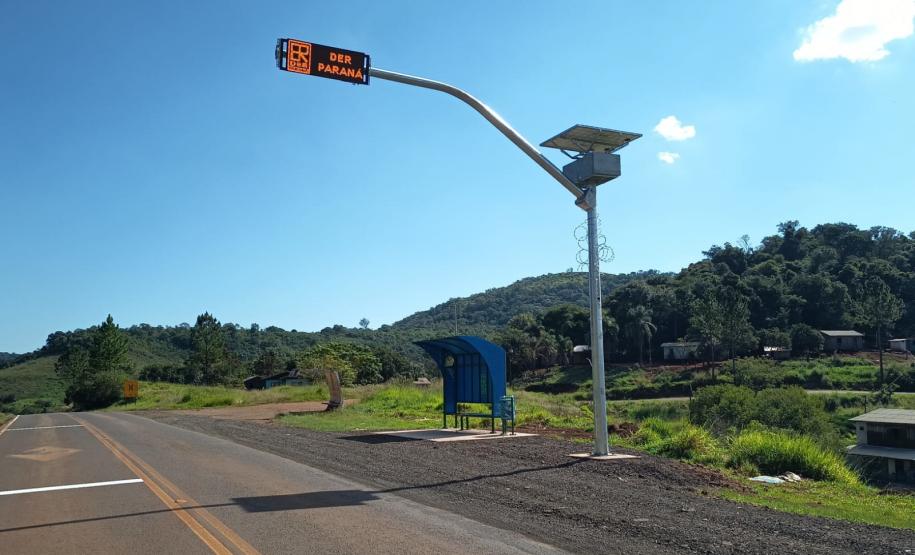 Novo abrigo para parada de ônibus na PR-473 em Nova Laranjeiras