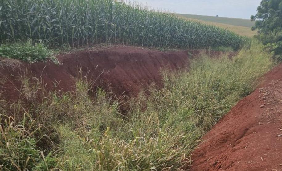 PR-552 erosão próximo a Ourizona