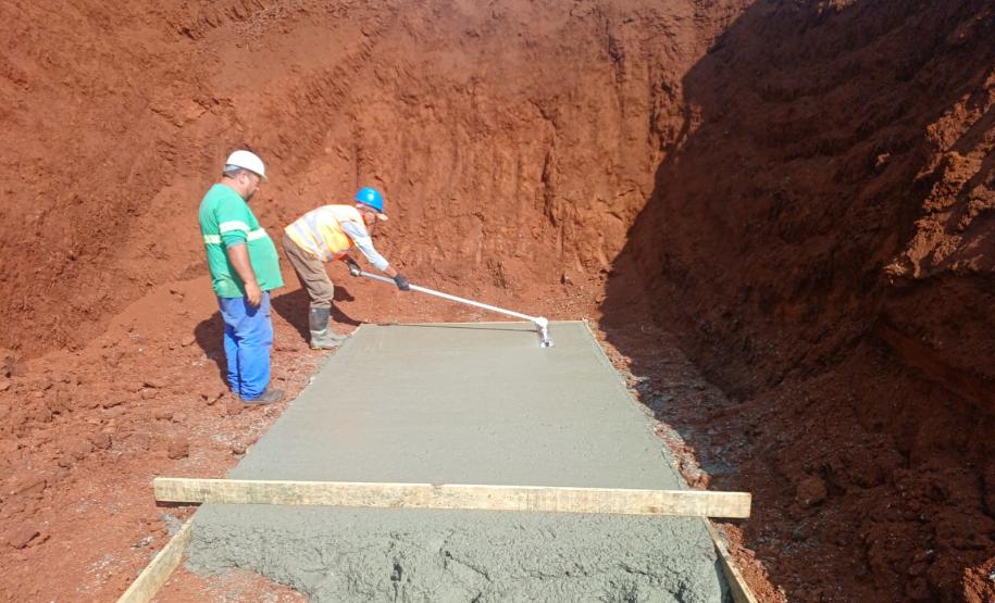 Contorno Noroeste de Pato Branco - construção de bueiro de concreto