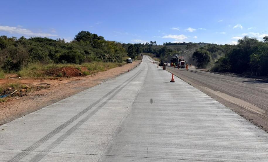 PR-151 entre Ponta Grossa e Palmeira - concretagem