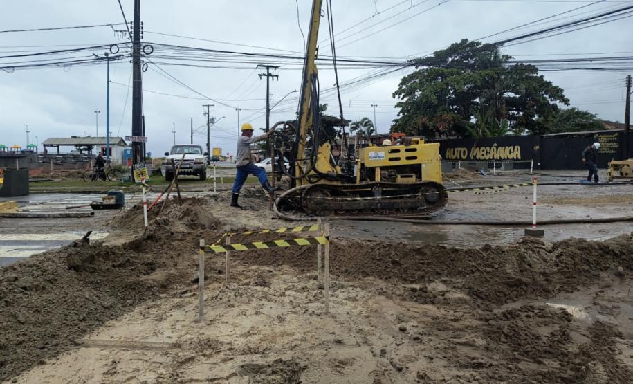 PR-412 duplicação entre Matinhos e Praia de Leste - estacas do viaduto