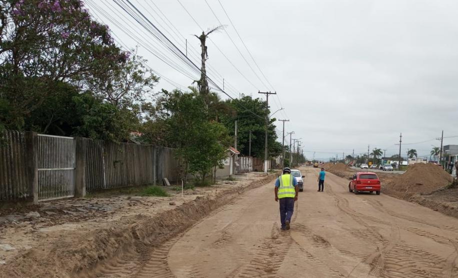 PR-412 duplicação entre Matinhos e Praia de Leste - regularização de subleito