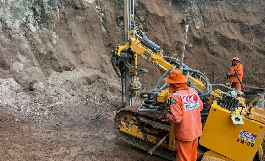 PR-460 entre Pitanga e Nova Tebas - obra de whitetopping