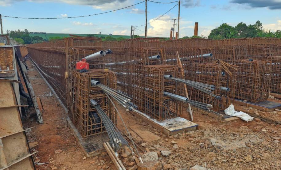 PR-498 nova ponte sobre o Rio Ivaí entre São Carlos do Ivaí e Japurá - fabricação de peças