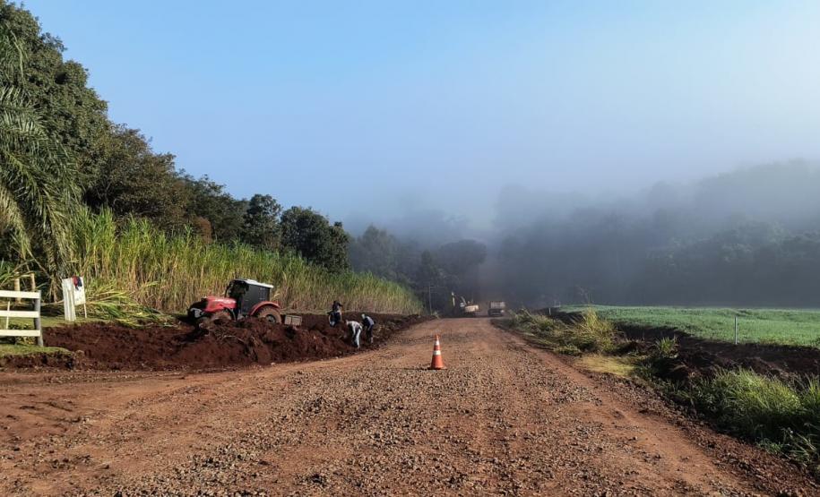 PR-239 pavimentação entre Mato Rico e Roncador - terraplenagem