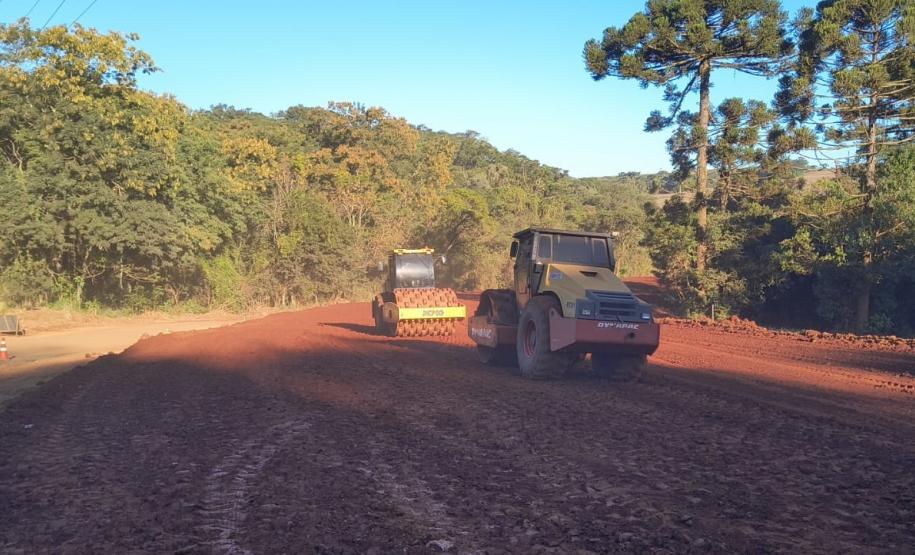 PR-239 pavimentação entre Mato Rico e Roncador - terraplenagem