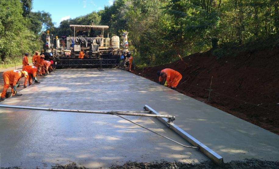 PR-460 e PRC-487 whitetopping Pitanga Nova Tebas - concretadora