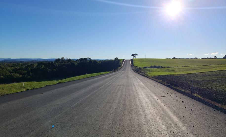 PR-090 obra de pavimentação em Rebouças