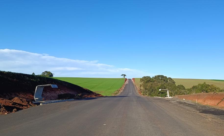 PR-090 obra de pavimentação em Rebouças