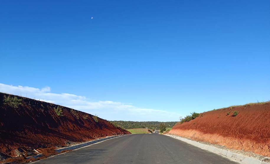 PR-090 obra de pavimentação em Rebouças