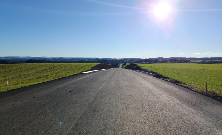 PR-090 obra de pavimentação em Rebouças
