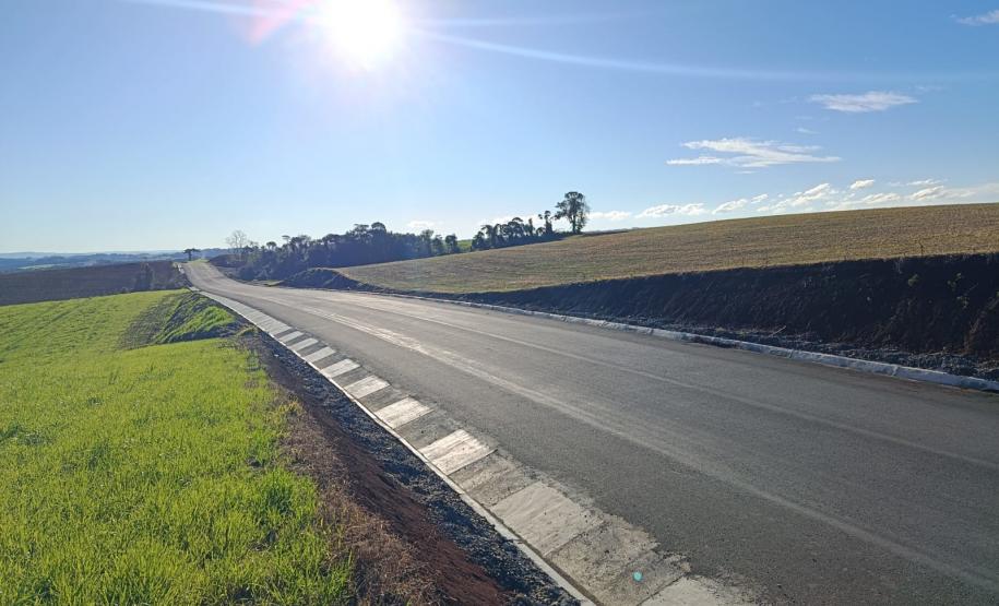 PR-090 obra de pavimentação em Rebouças
