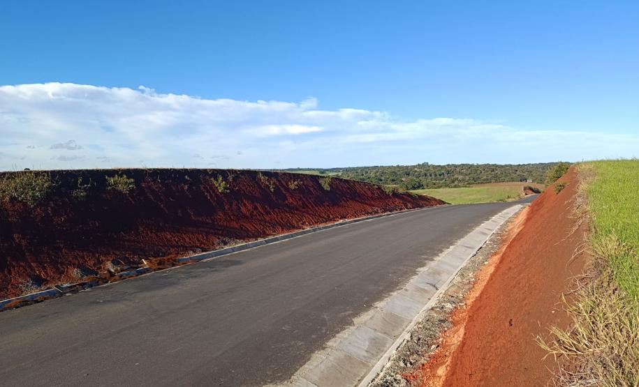 PR-090 obra de pavimentação em Rebouças
