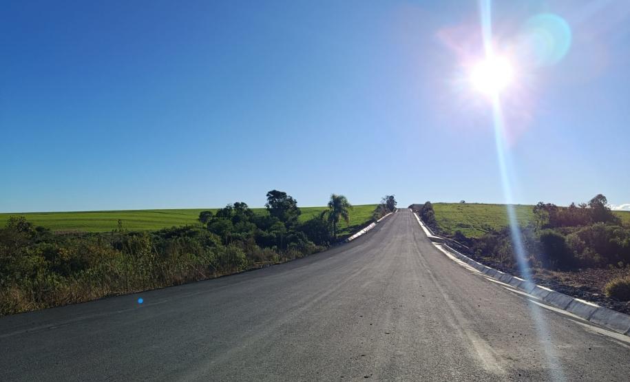 PR-090 obra de pavimentação em Rebouças