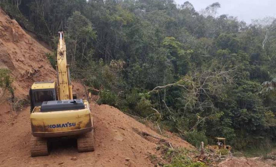 PR-092 interditada após escorregamento no km 79