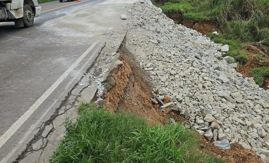 Rodovia dos Minérios - erosão no km 19