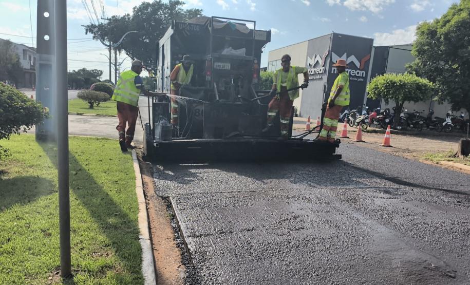 DER/PR realiza conservação do pavimento de rodovia em Terra Rica