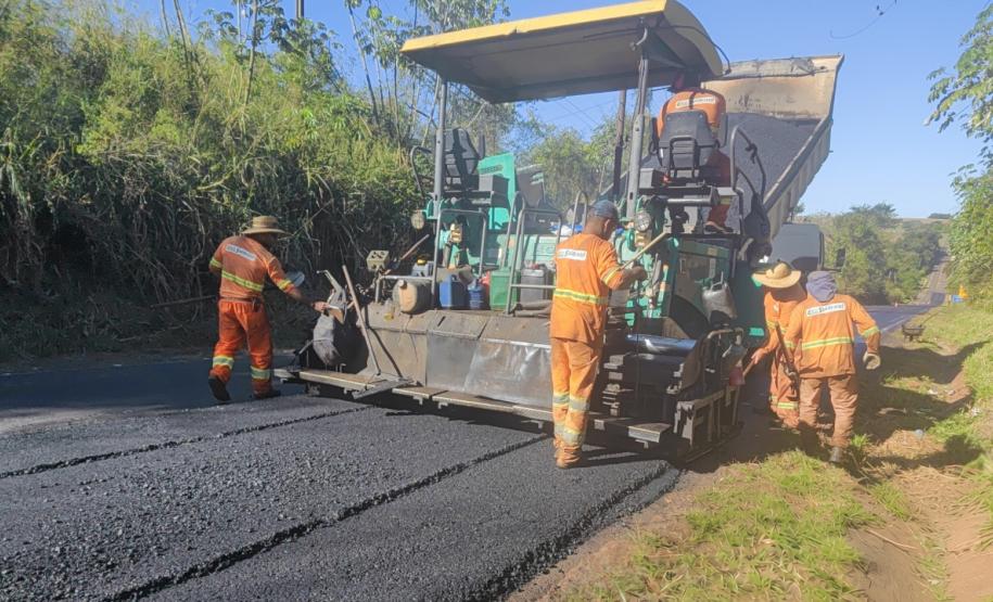 PR-218: conservação de pista entre Paranavaí e Amaporã altera o tráfego de veículos