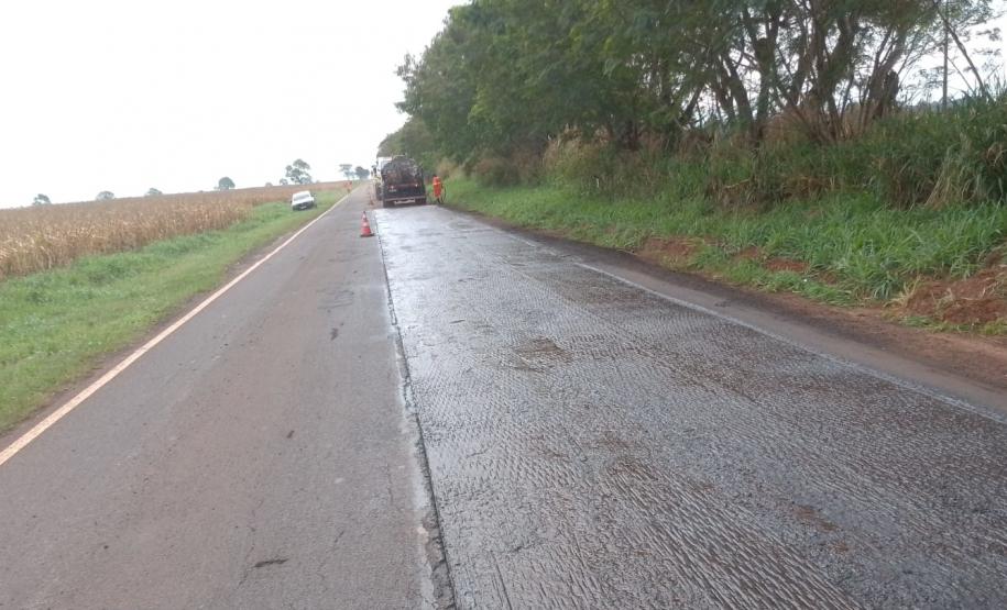 Rodovia entre Santa Cruz de Monte Castelo e Querência do Norte tem operação pare-e-siga