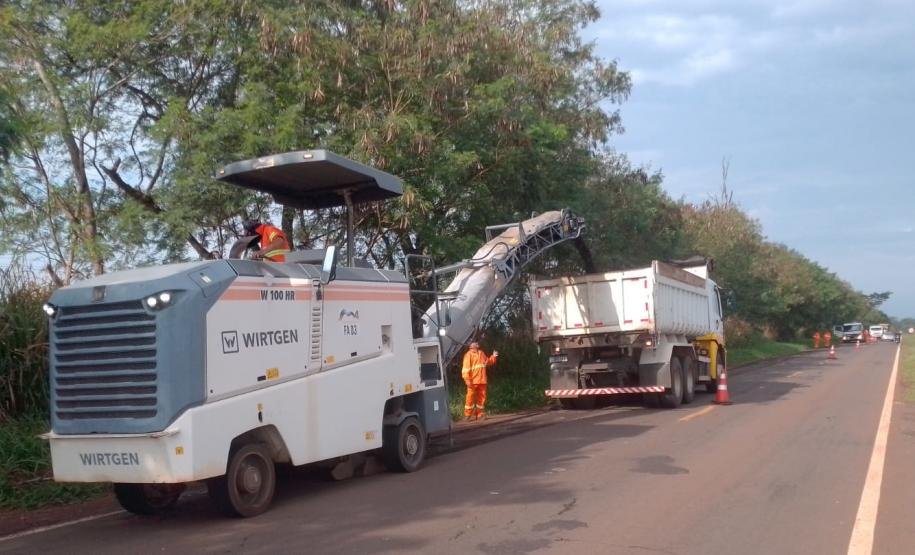 Rodovia entre Santa Cruz de Monte Castelo e Querência do Norte tem operação pare-e-siga