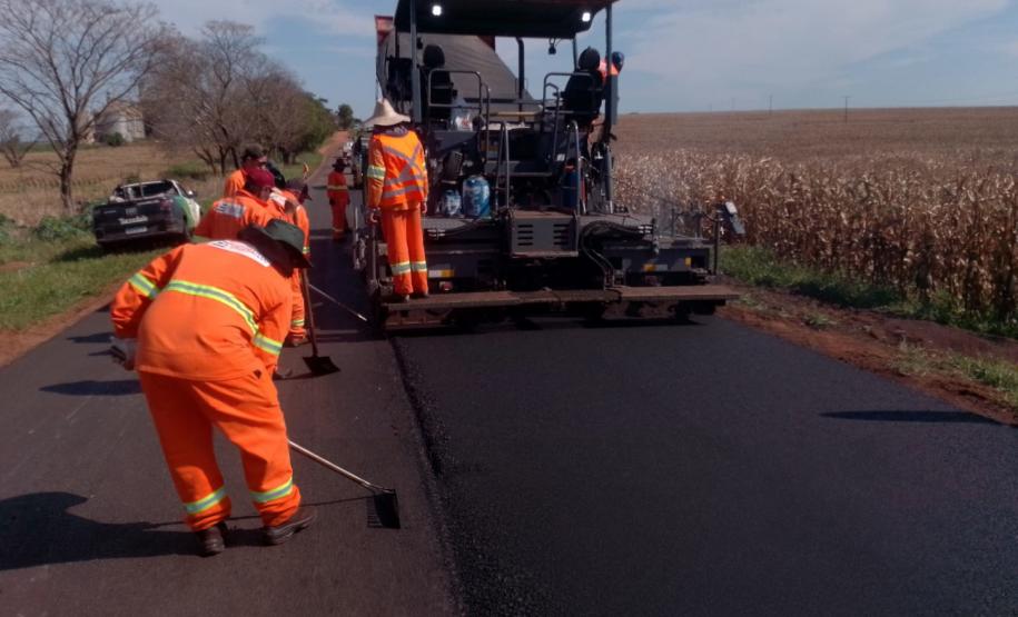 Rodovia entre Santa Cruz de Monte Castelo e Querência do Norte tem operação pare-e-siga