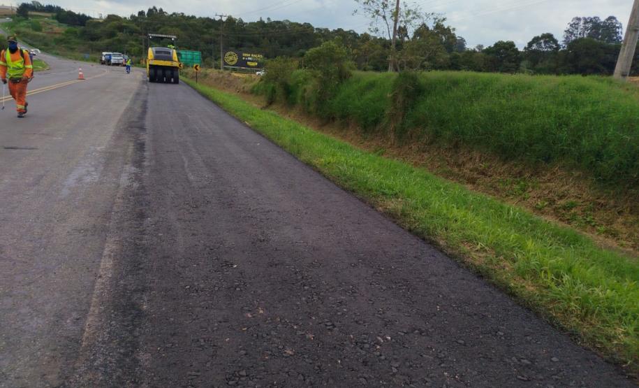 Serviços de conservação na PR-340 em Castro