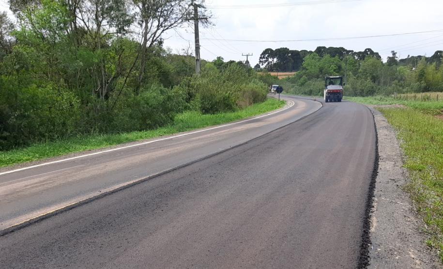 PR-427 serviços de conservação entre Campo do Tenente e a Lapa