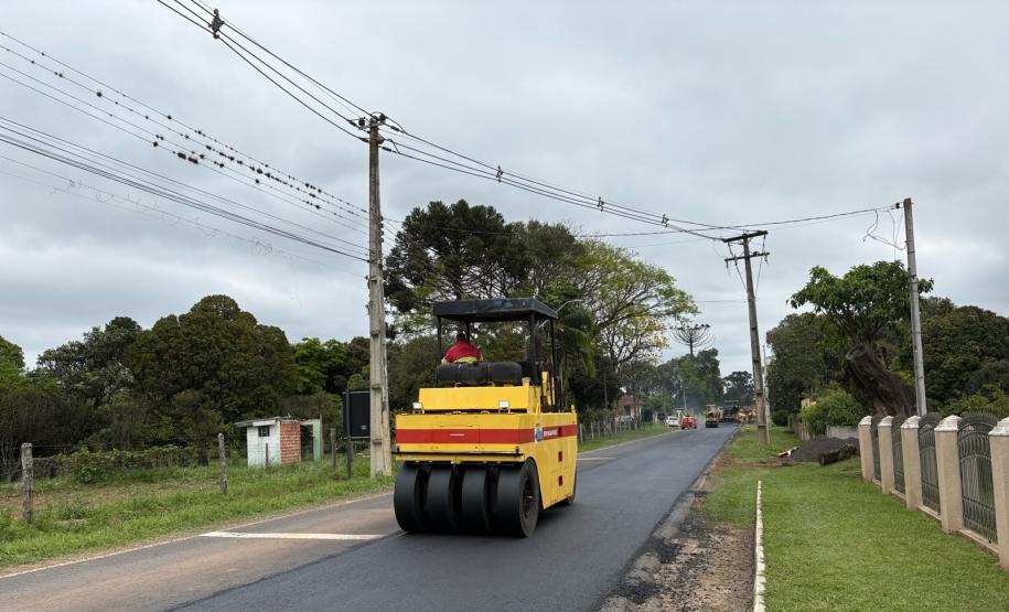 Serviços de conservação na PR-438 entre Ponta Grossa e Fernandes Pinheiro