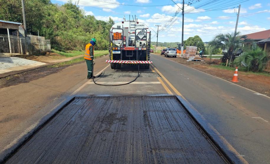 DER/PR está realizando melhorias no pavimento de rodovia em Clevelândia