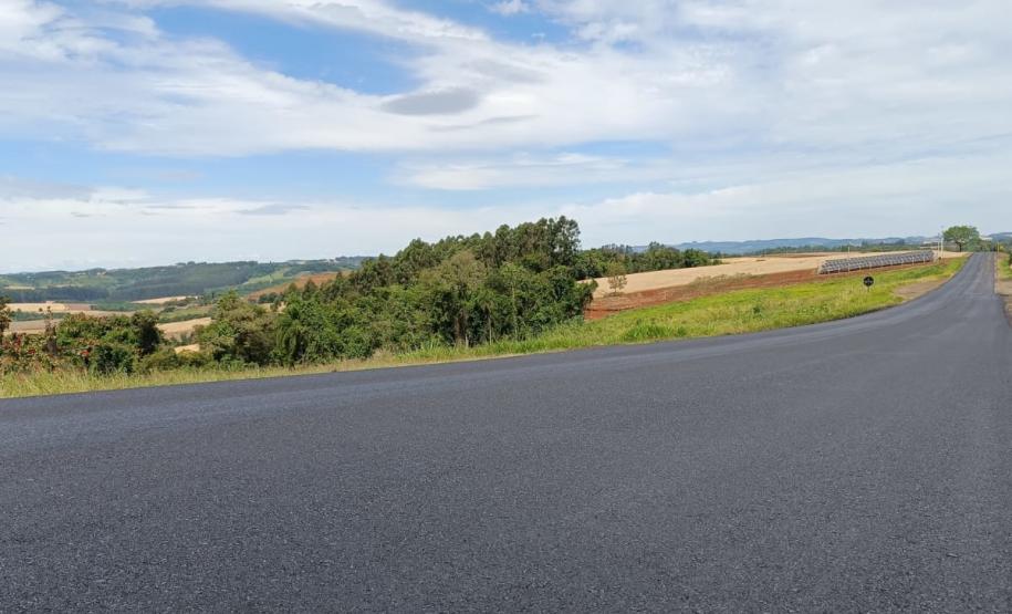 Serviços de conservação na PR-471, entre Salto do Lontra e Nova Prata do Iguaçu