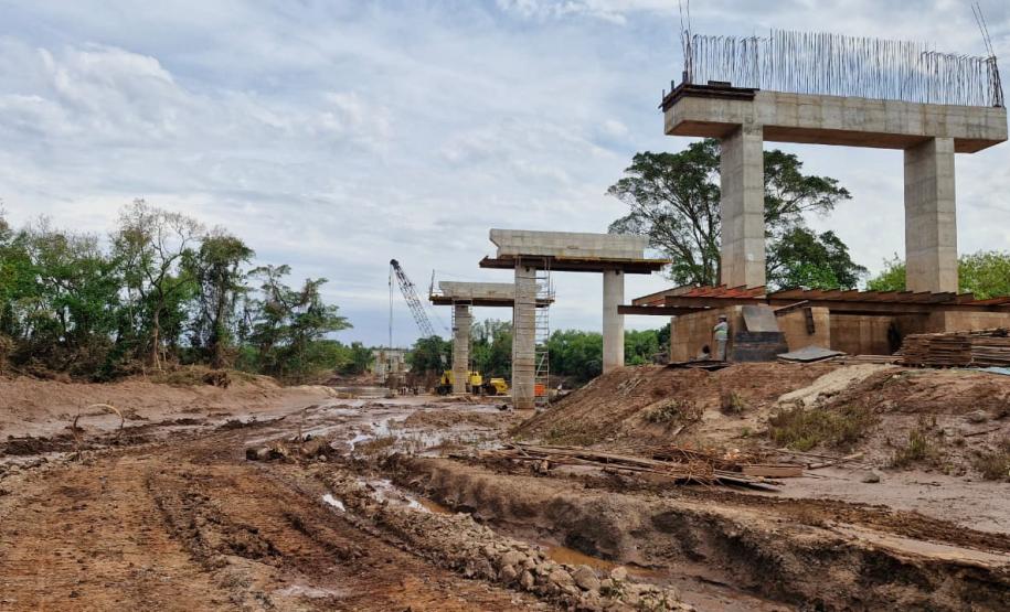 PR-498 ponte sobre o Rio Ivaí entre São Carlos do Ivaí e Japurá