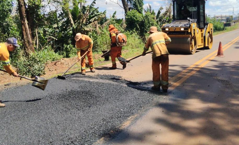 Rodovia de Corbélia começa a receber melhorias no pavimento