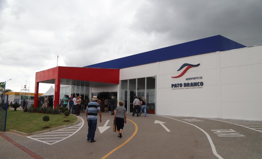 O governador Carlos Massa Ratinho Junior inaugura o Aeroporto Municipal Juvenal Loureiro Cardoso, de Pato Branco, no Sudoeste do Paraná. - Pato Branco, 10/01/2019 - Foto: José Fernando Ogura/ANPr