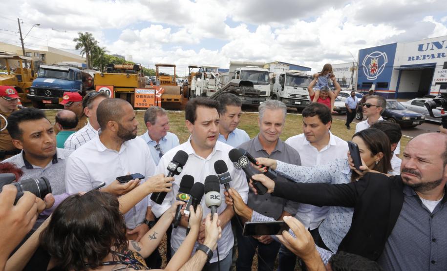 O governador Carlos Massa Ratinho Junior autoriza o início das obras de recuperação do Contorno Sul de Maringá (Noroeste). A obra será feita com recursos do Governo do Estado.  -  Maringá, 06/02/2019  -  Foto: Arnaldo Alves/ANPr
