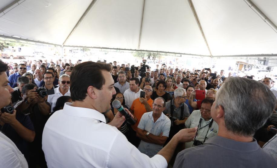 O governador Carlos Massa Ratinho Junior autoriza o início das obras de recuperação do Contorno Sul de Maringá (Noroeste). A obra será feita com recursos do Governo do Estado.  -  Maringá, 06/02/2019  -  Foto: Arnaldo Alves/ANPr