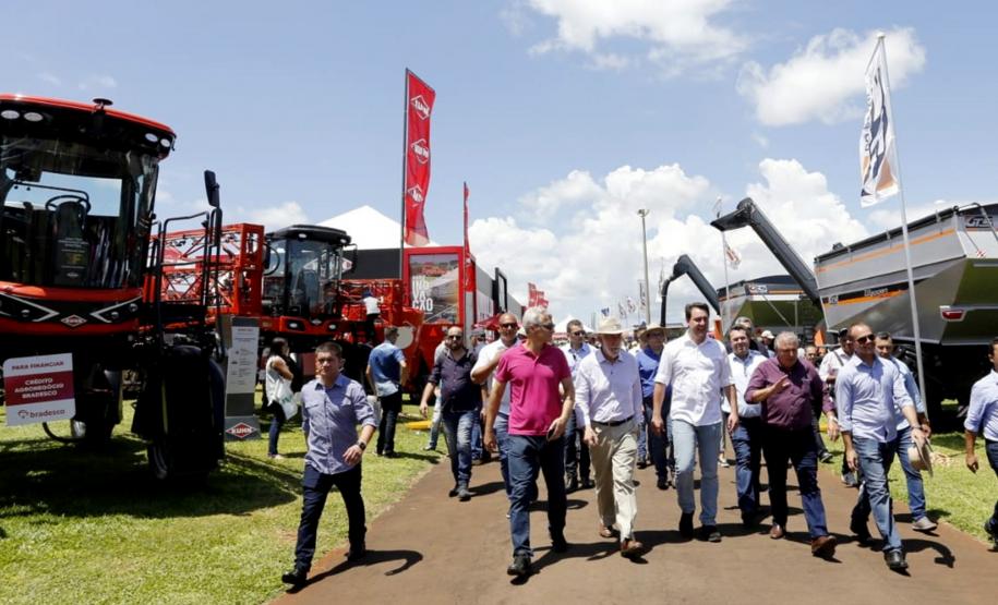 Governador Carlos Massa Ratinho Júnior visita estandes do Show Rural  -  Cascavel, 07/02/2019  -  Foto: Arnaldo Alves/ANPr