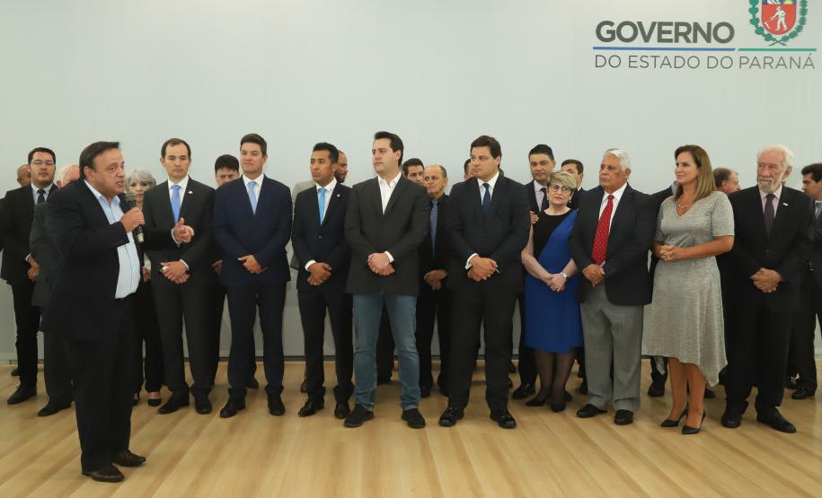 Governador Carlos Massa Ratinho Júnior dá posse ao secretário de Estado da Infrestrurura e Logística, Sandro Alex, e ao diretor do Departamento de Estradas e Rodagem (DER), João Alfredo zampieri - Curitiba, 13/02/2019 - Foto: Rodrigo Félix Leal/ANPr