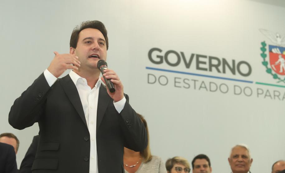 Governador Carlos Massa Ratinho Júnior dá posse ao secretário de Estado da Infrestrurura e Logística, Sandro Alex, e ao diretor do Departamento de Estradas e Rodagem (DER), João Alfredo zampieri - Curitiba, 13/02/2019 - Foto: Rodrigo Félix Leal/ANPr