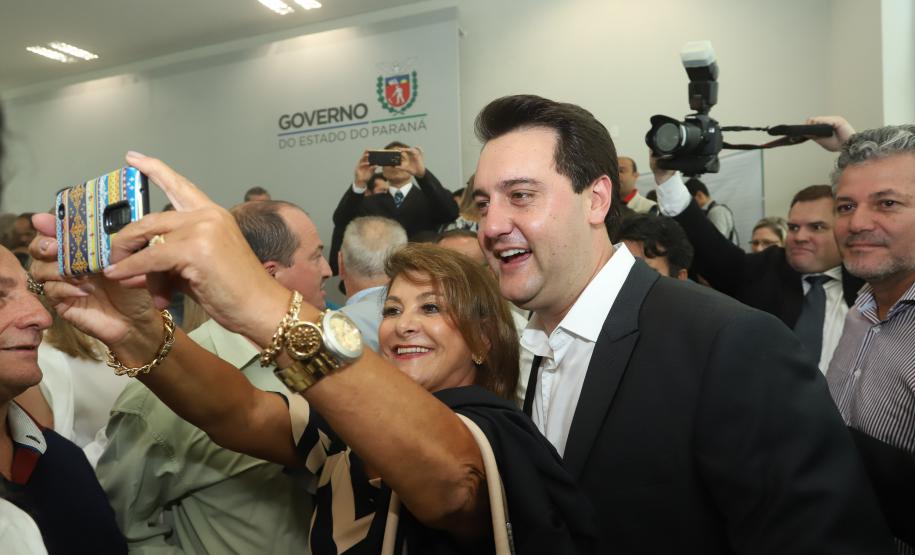 Governador Carlos Massa Ratinho Júnior dá posse ao secretário de Estado da Infrestrurura e Logística, Sandro Alex, e ao diretor do Departamento de Estradas e Rodagem (DER), João Alfredo zampieri - Curitiba, 13/02/2019 - Foto: Rodrigo Félix Leal/ANPr