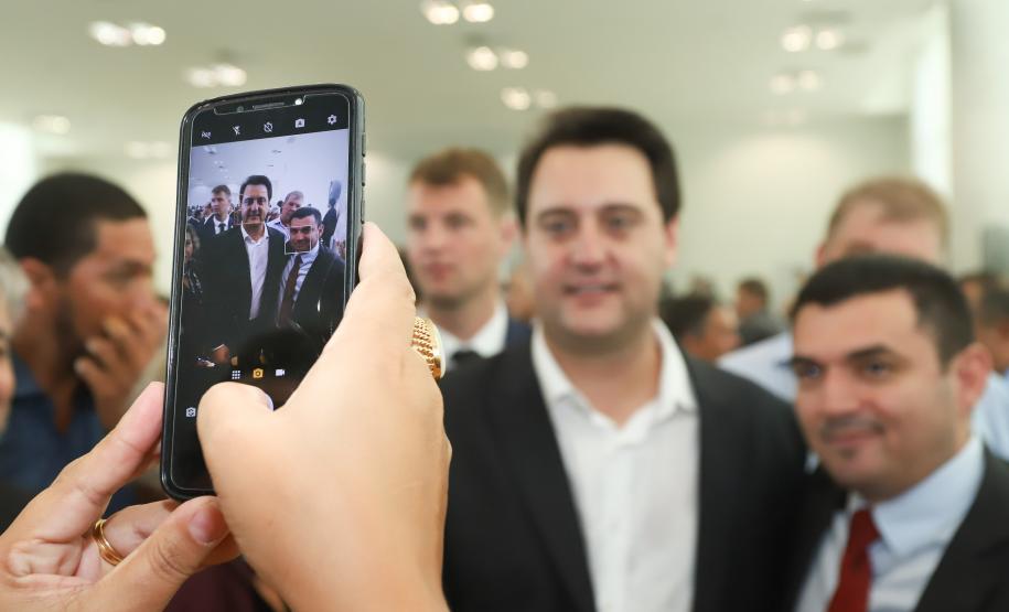 Governador Carlos Massa Ratinho Júnior dá posse ao secretário de Estado da Infrestrurura e Logística, Sandro Alex, e ao diretor do Departamento de Estradas e Rodagem (DER), João Alfredo zampieri - Curitiba, 13/02/2019 - Foto: Rodrigo Félix Leal/ANPr